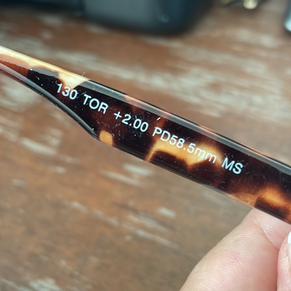 Set of 2 brown tortoise glasses 1 clear lens NWT the other are+2.00 blue light - Picture 10 of 16